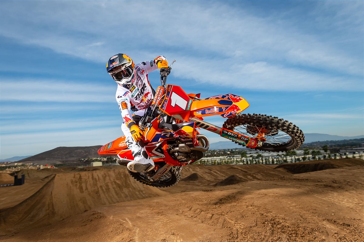 Team Presentation and MX Launch 