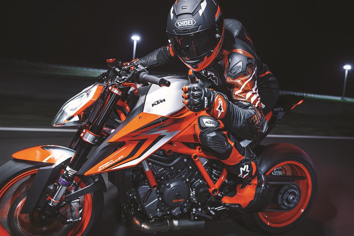 411645_MY22 KTM 1290 SUPER DUKE R - Cat B