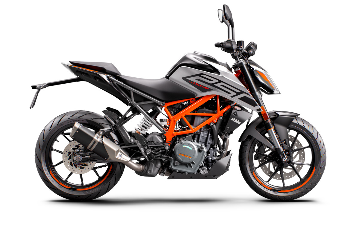 350380_250 Duke SILVER MY20 INDIA LED 90-RightKTM 250 DUKE 2021