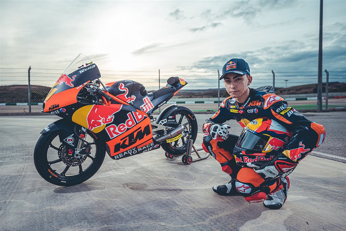 Adrian Fernandez Moto3 2022