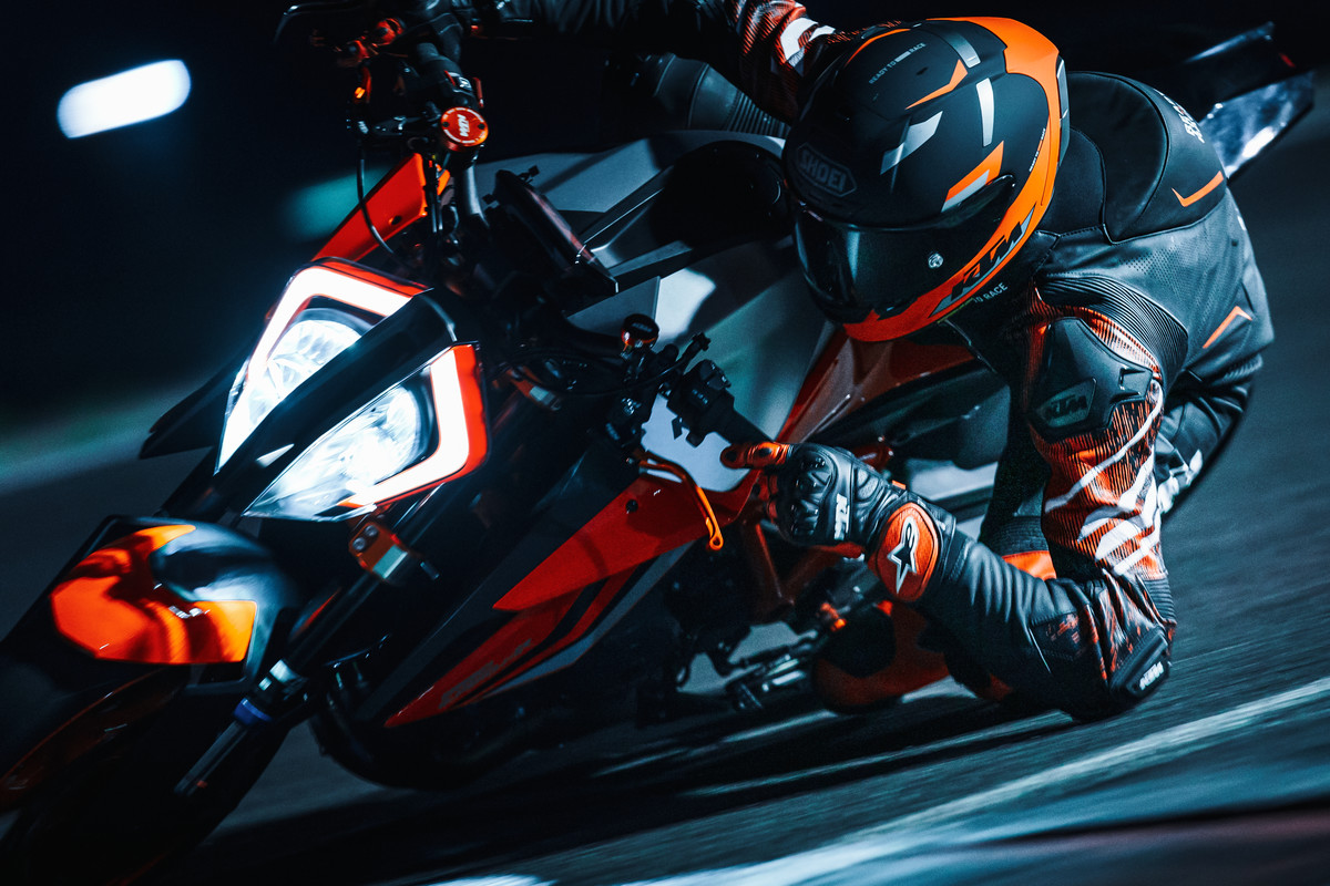 411703_MY22 KTM 1290 SUPER DUKE R - Cat B