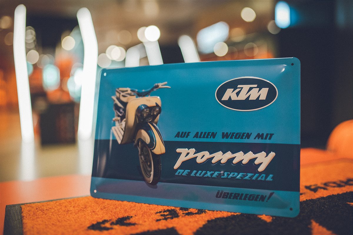KTM Motohall Shop