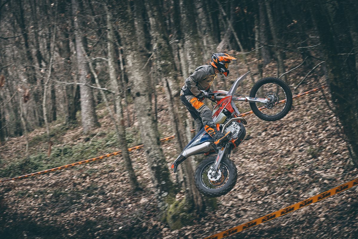 MY23 EXC RANGE
