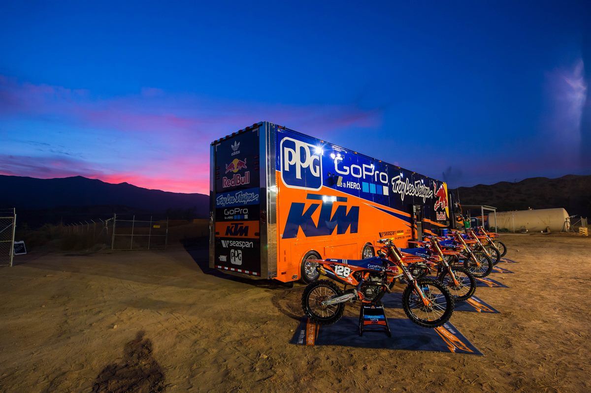 Truck & Bikes Troy Lee Go Pro Red Bull KTM Factory Racing Team 2016