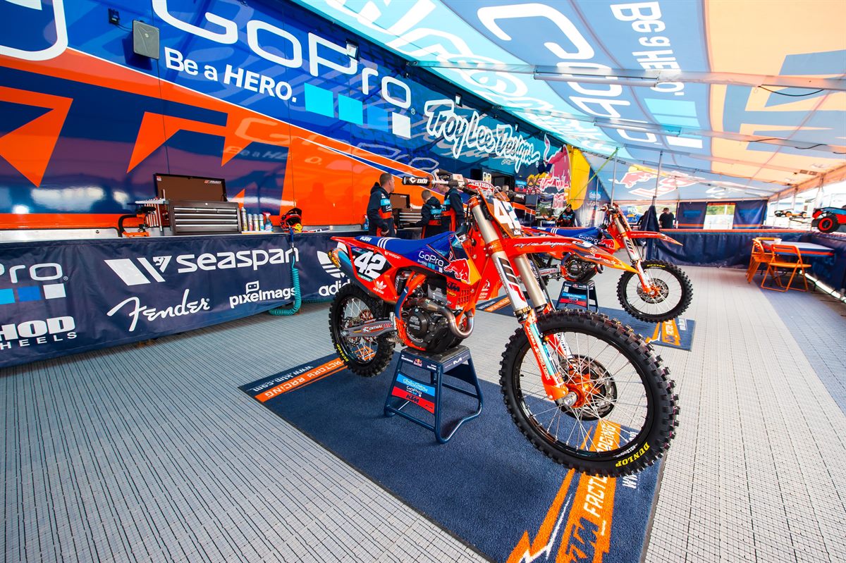 TLD Red Bull KTM Supercross Factory Racing Team Pit Anaheim 1 2016