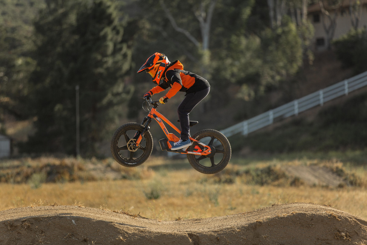 2023 KTM 20eDRIVE FACTORY EDITION