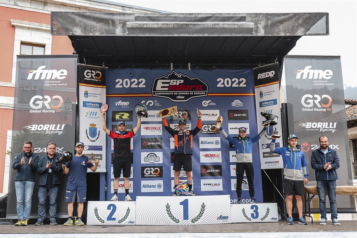 podium_scratch_saturday_220611_CEE_Infiesto_20220611_0334