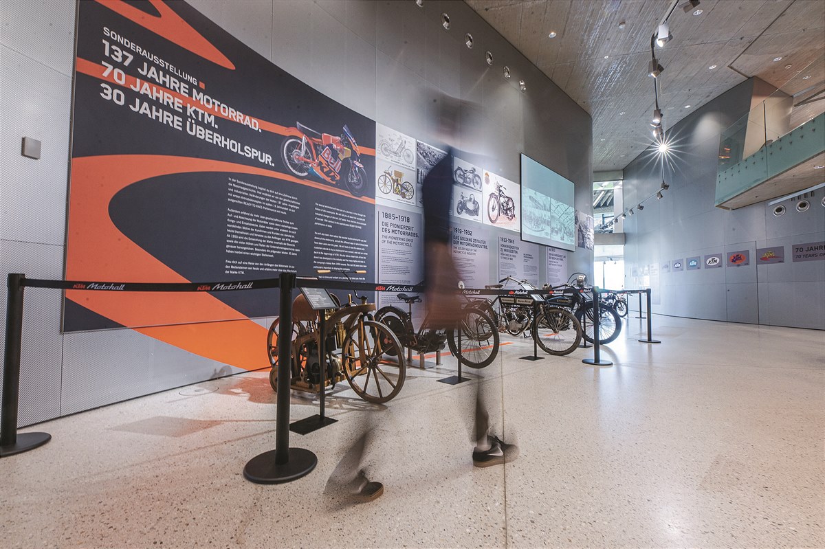Sonderausstellung „137 Jahre Motorrad. 70 Jahre KTM. 30 Jahre Überholspur“ 