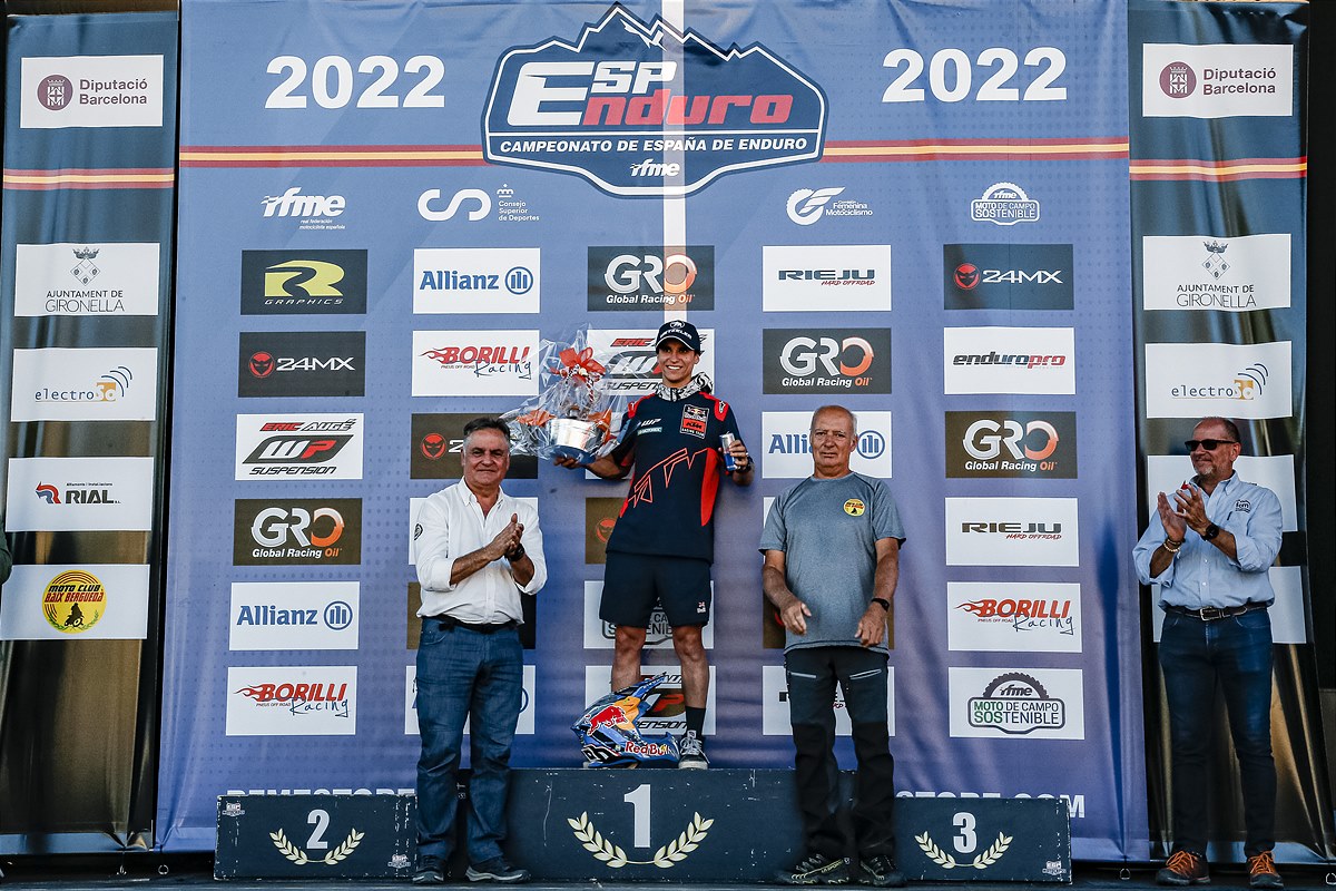 podium_scratch_221002_CEE_Gironella_1962