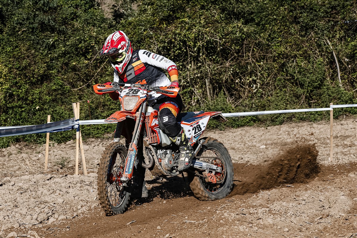 albert_fontova_221002_CEE_Gironella_0814