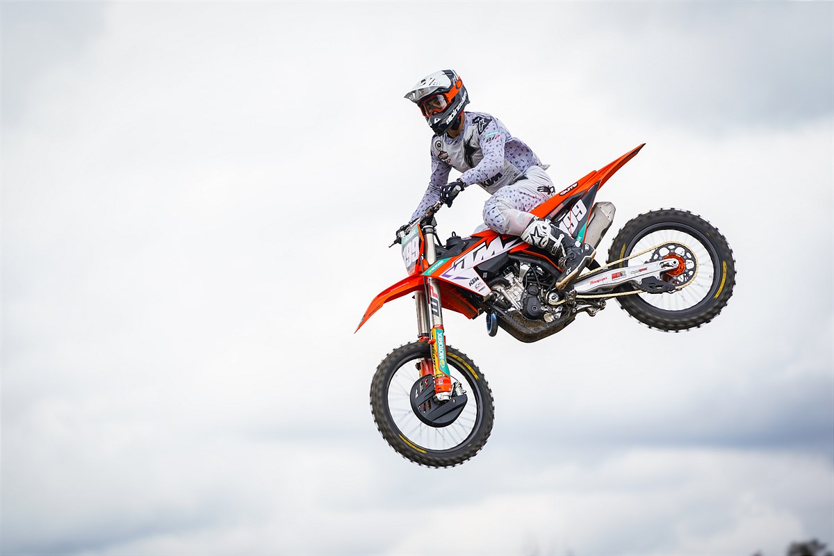 KTM_Racing_Team_2022_SX_photoshoot_8