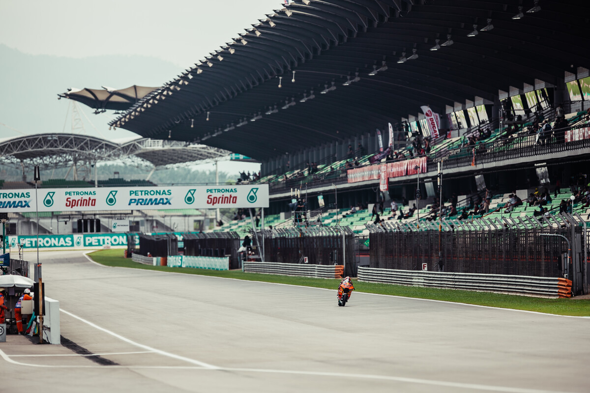 Augusto Fernandez Moto2 2022 Malaysia race