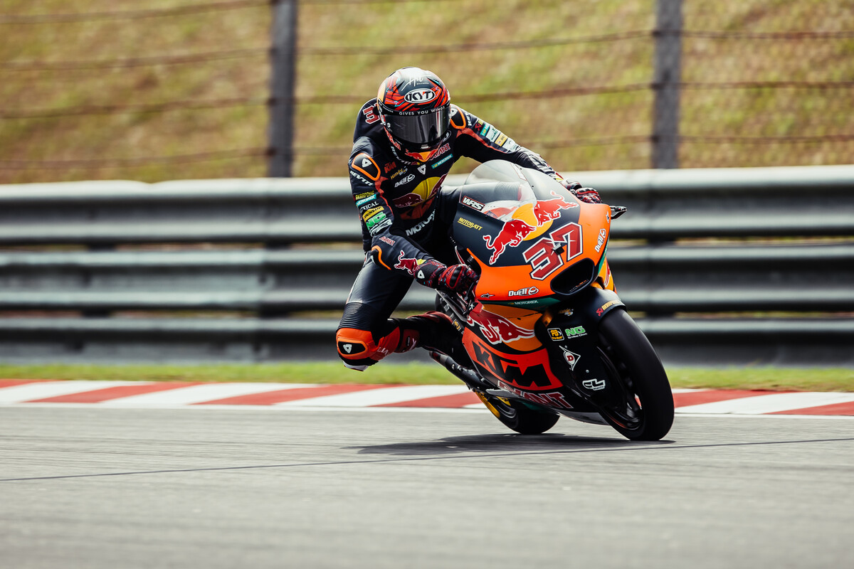 Augusto Fernandez Moto2 2022 Malaysia race