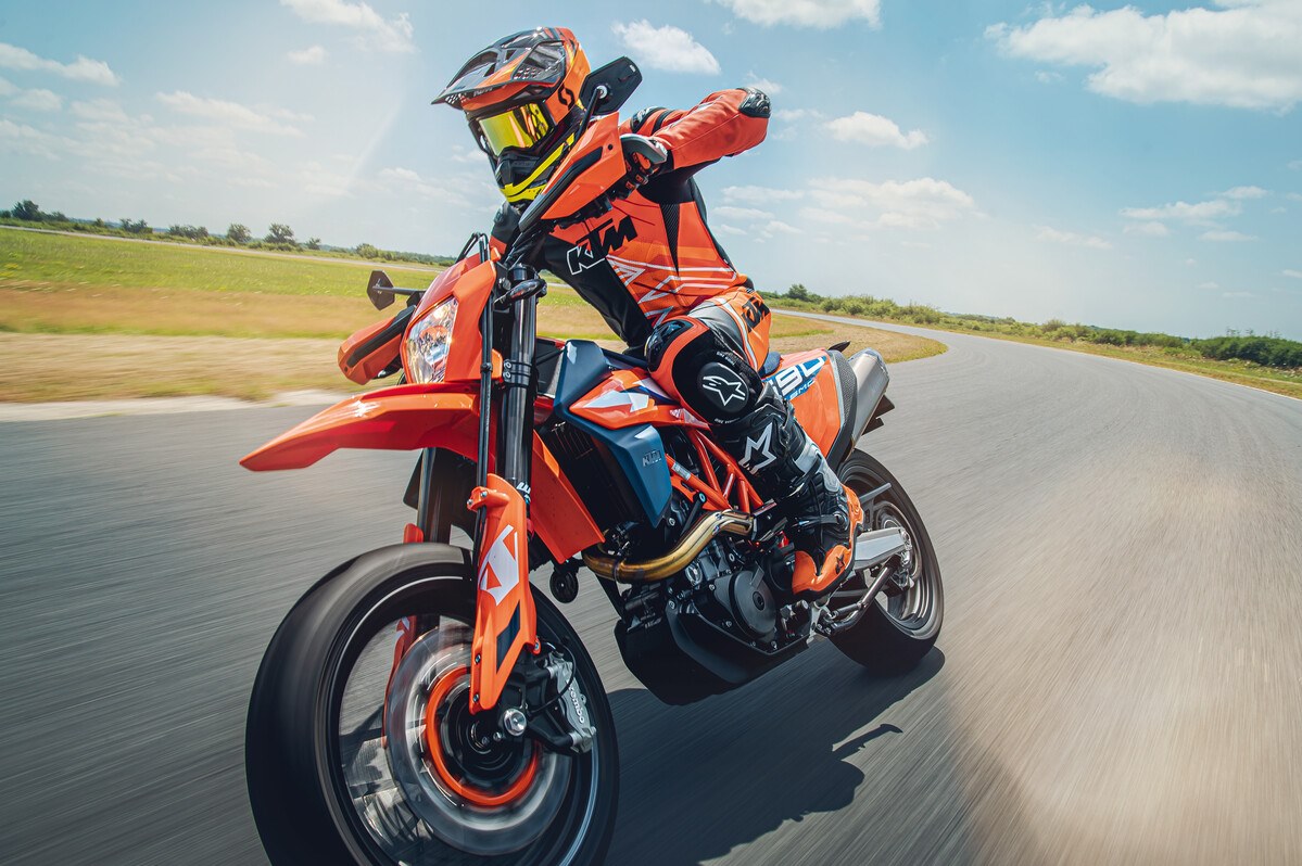 2023 KTM 690 SMC R