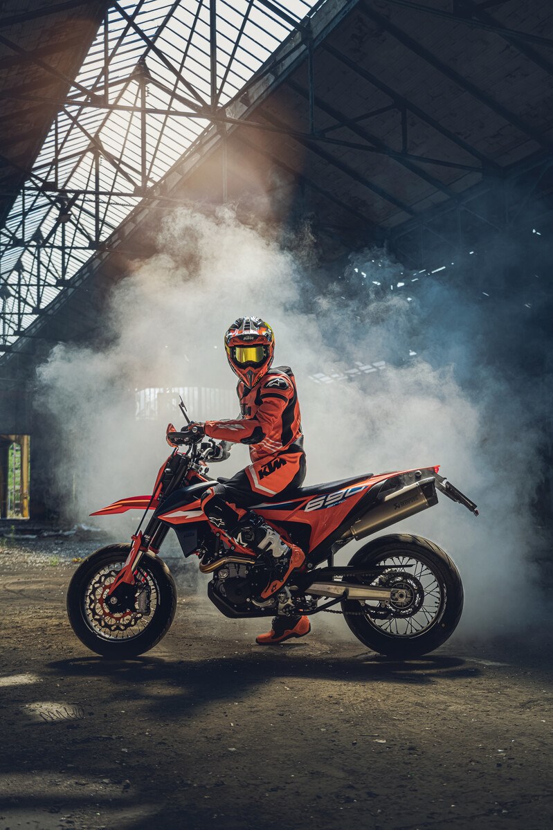 2023 KTM 690 SMC R