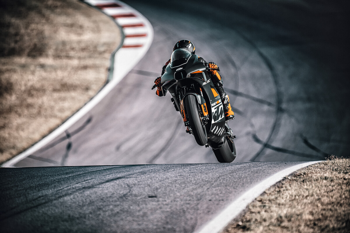 2023 KTM RC 8C 
