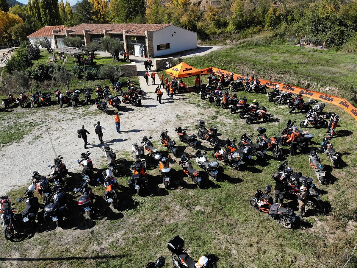 VII REUNIÓN KTM ADVENTURE_AMBIENTE 