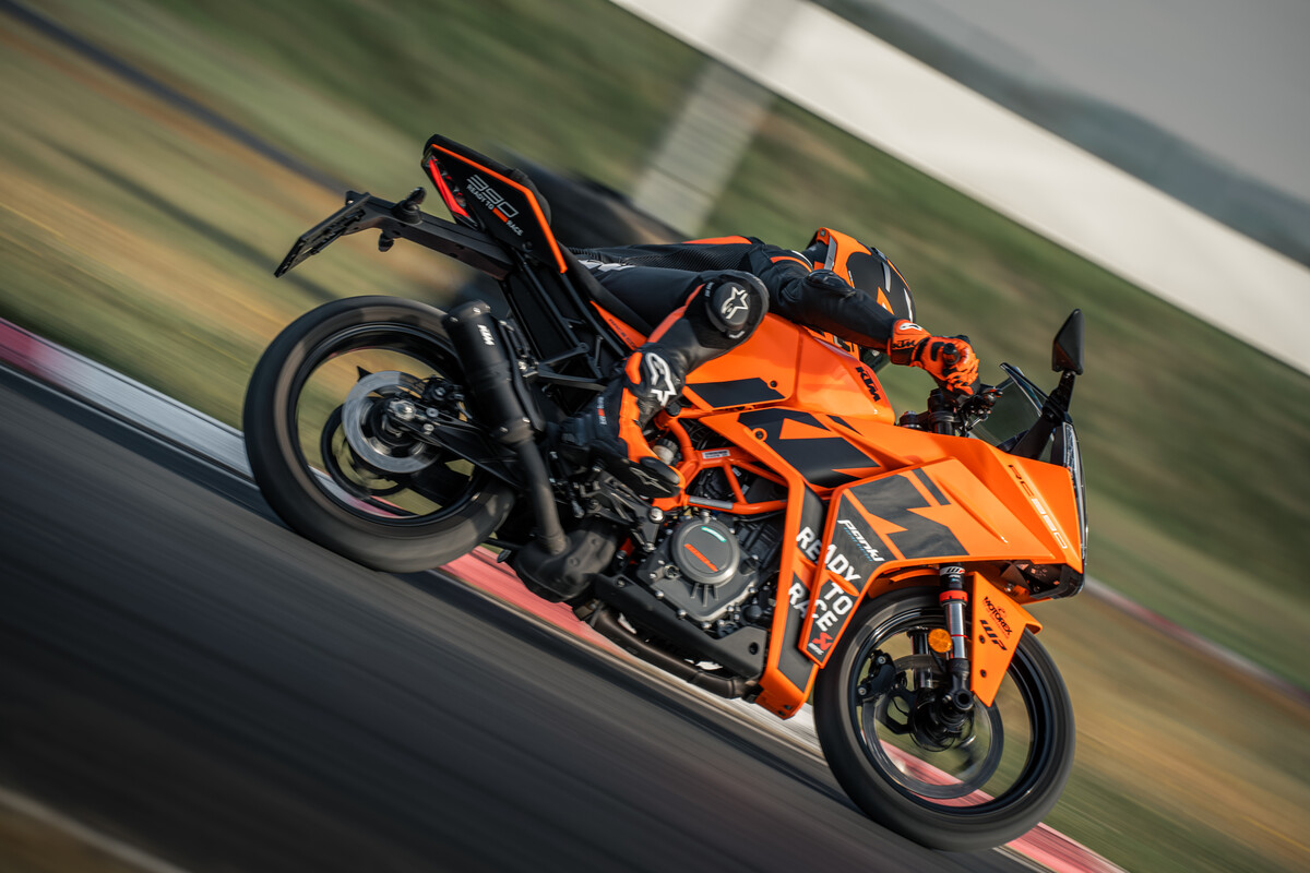 2023 KTM RC390 