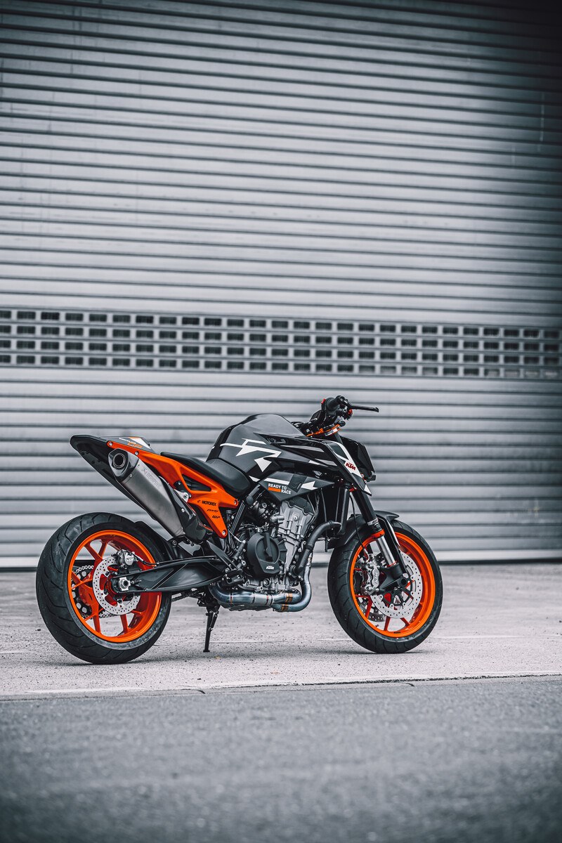 2023 KTM 890 DUKE GP