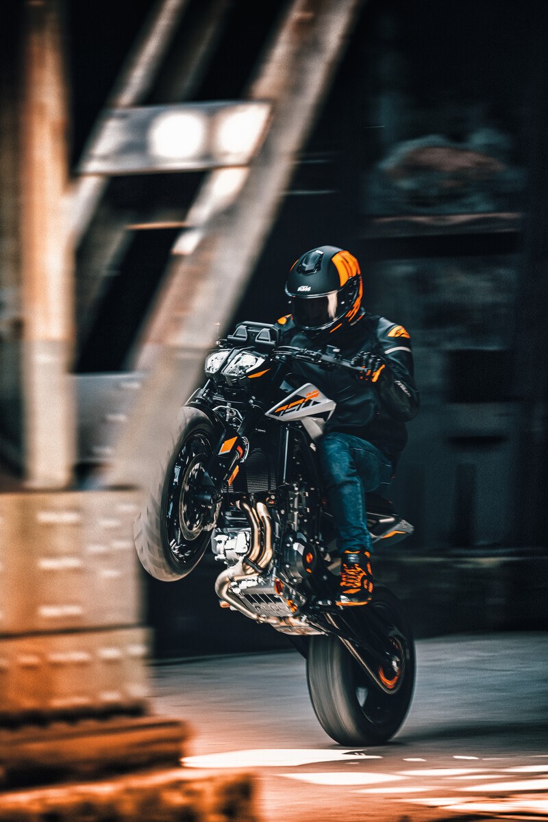 MY23 KTM 790 DUKE