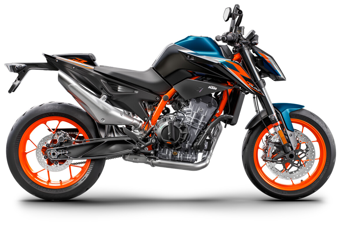 MY23 KTM 890 DUKE R