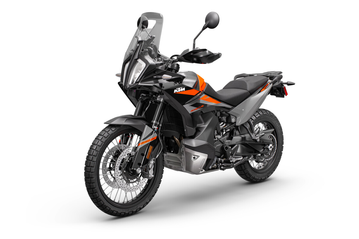 457288_MY23 KTM 890 ADVENTURE Black US MY23 Front-Left_MY23