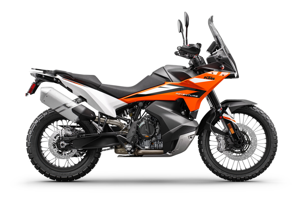 457304_MY23 KTM 890 ADVENTURE Orange US MY23 90-Right_MY23
