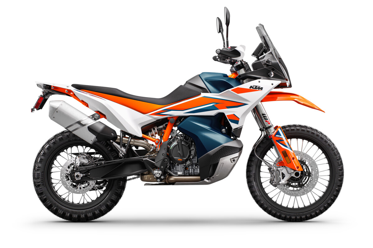 484281_MY23 KTM 890 ADVENTURE R MY23 US 90-Right_MY23
