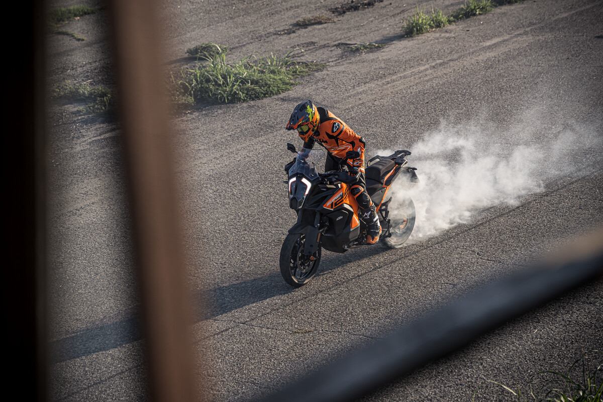 2023 KTM 1290 SUPER ADVENTURE S