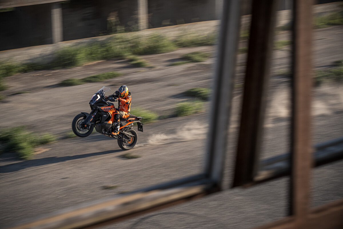 2023 KTM 1290 SUPER ADVENTURE S