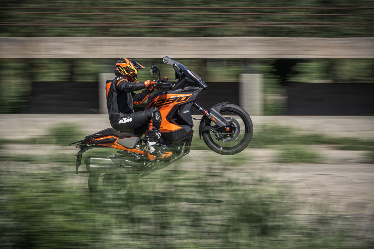 2023 KTM 1290 SUPER ADVENTURE S