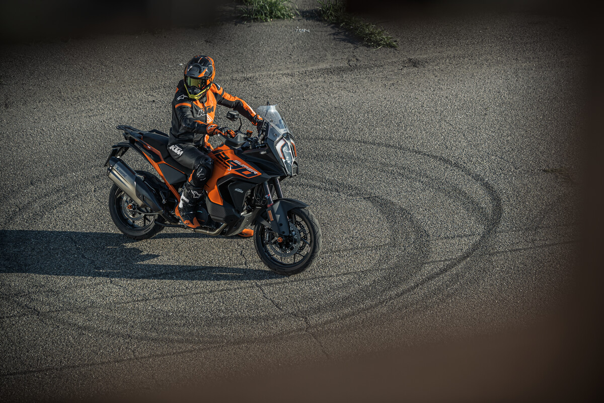 2023 KTM 1290 SUPER ADVENTURE S