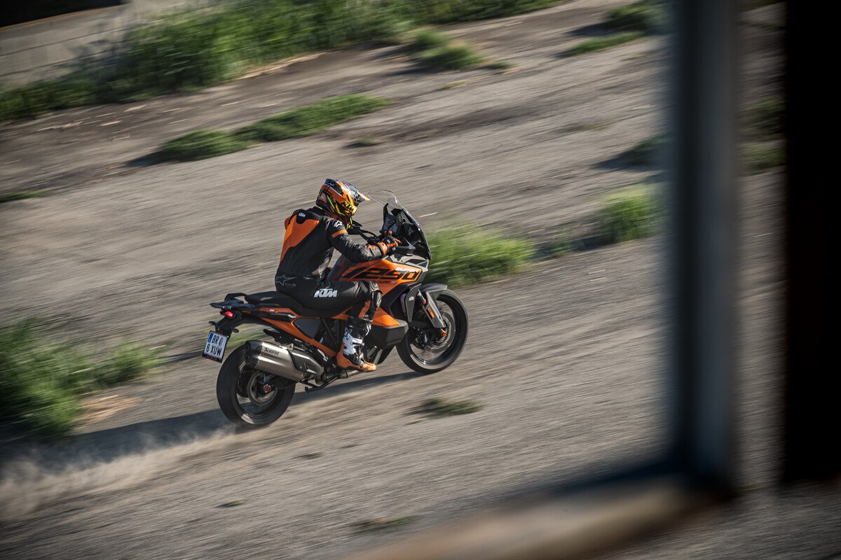 2023 KTM 1290 SUPER ADVENTURE S