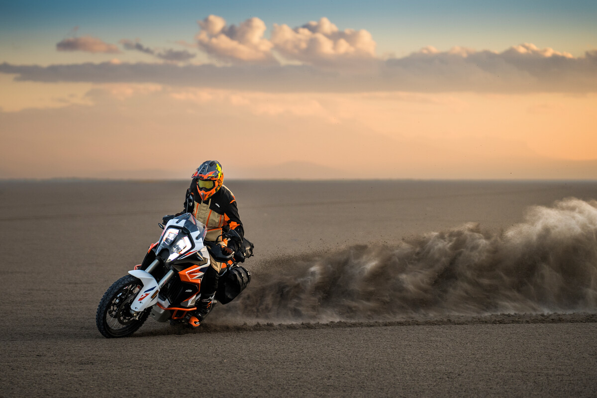 2023 KTM 1290 SUPER ADVENTURE R