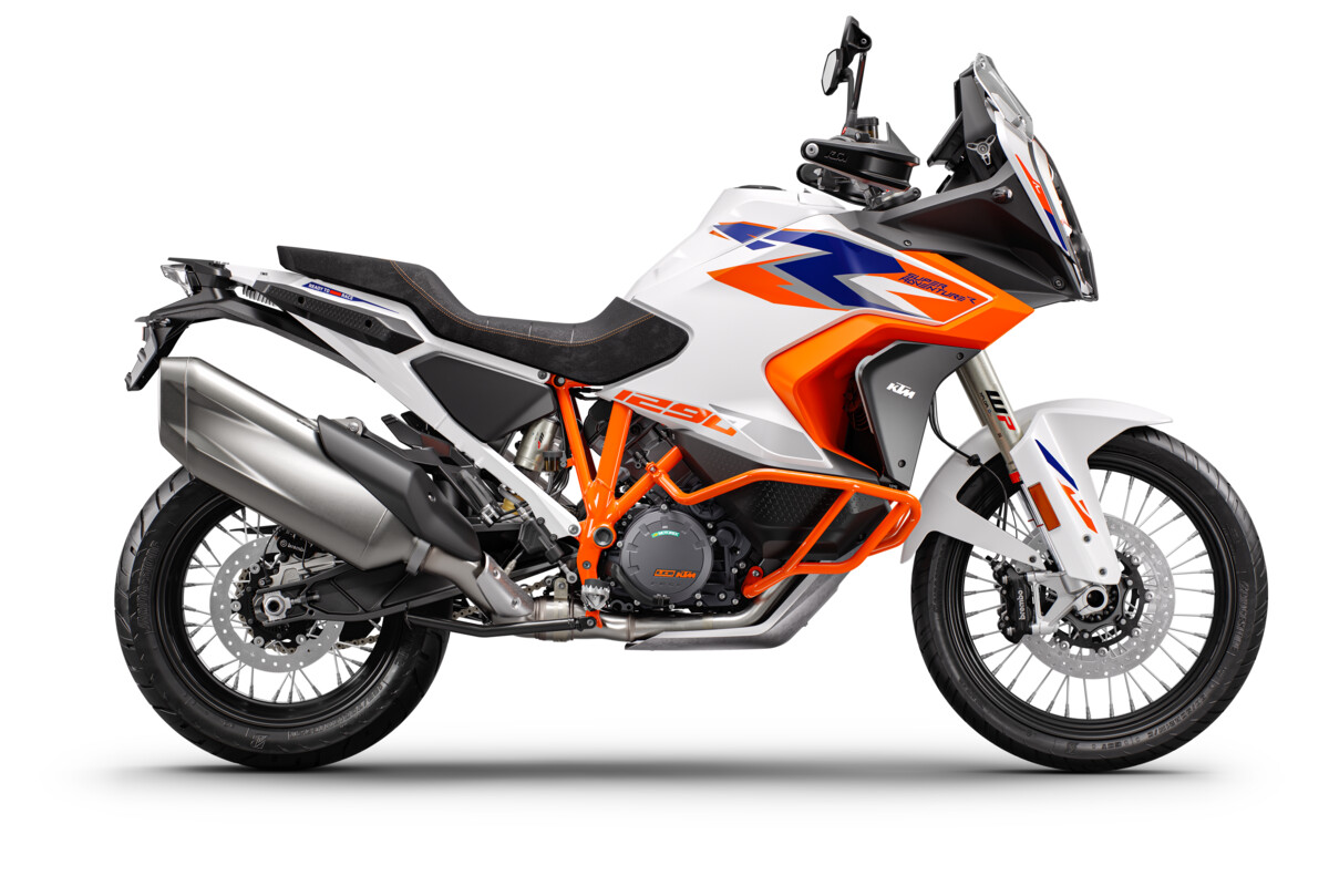 KTM 1290 SUPER ADVENTURE R（ホワイト×オレンジ） ※日本仕様のタイヤはブリジストンAX41となります。
