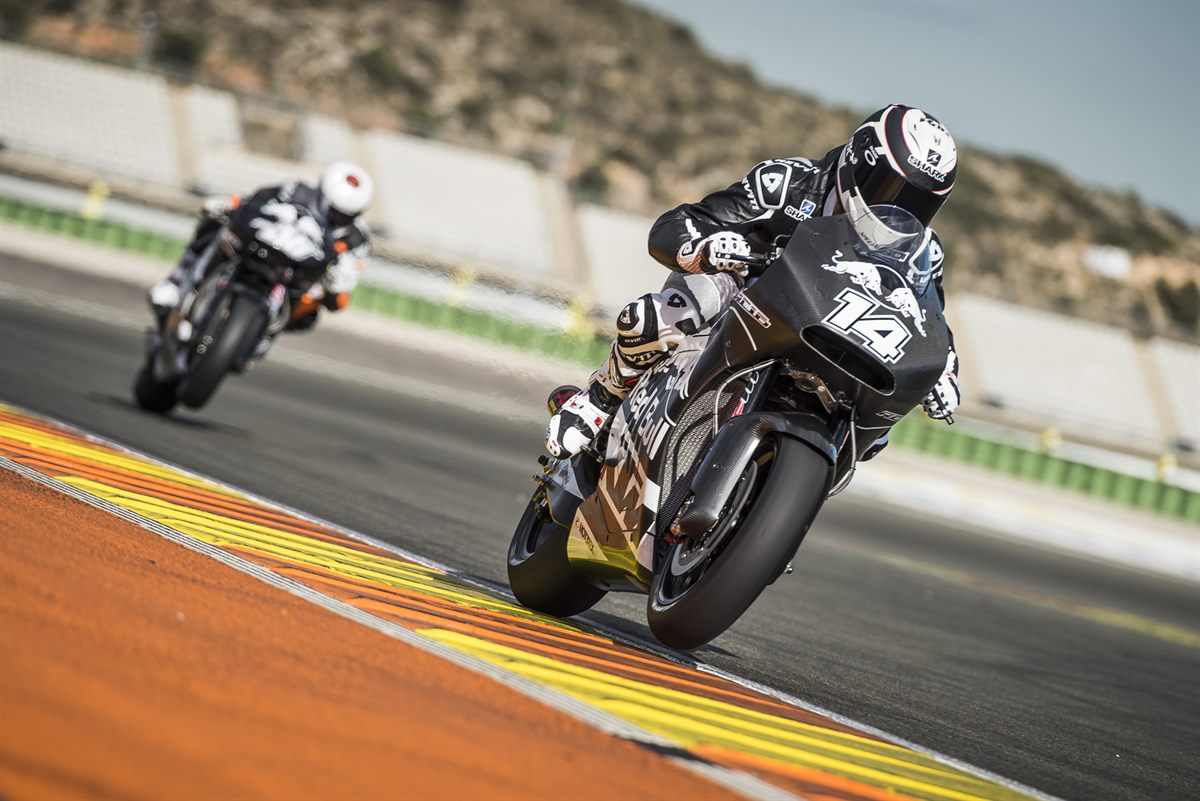 Randy de Puniet & Mika Kallio KTM RC16 Valencia 2016