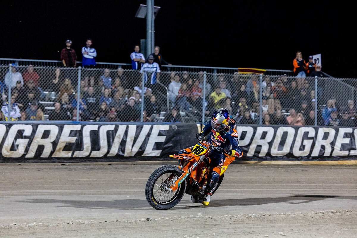 MAX WHALE 02 - RED BULL KTM FACTORY RACING