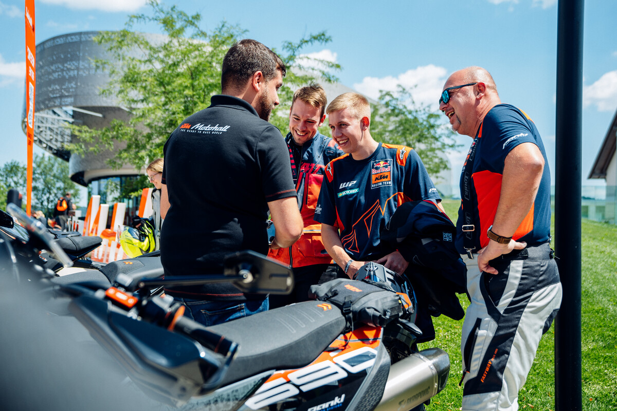 RIDE ORANGE EXPERIENCE