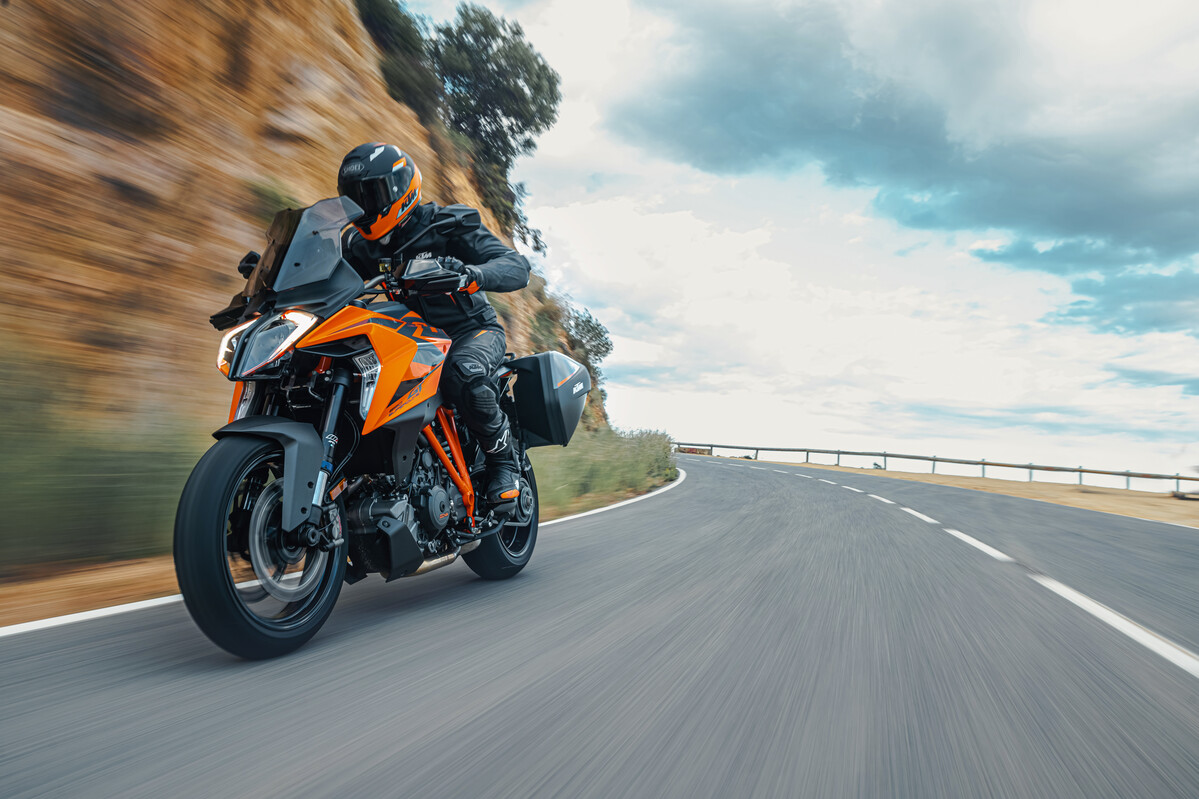 KTM 1290 SUPER DUKE GT（オプション装着車）