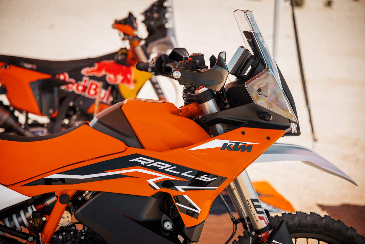 MY24 KTM 890 ADVENTURE R RALLY 07