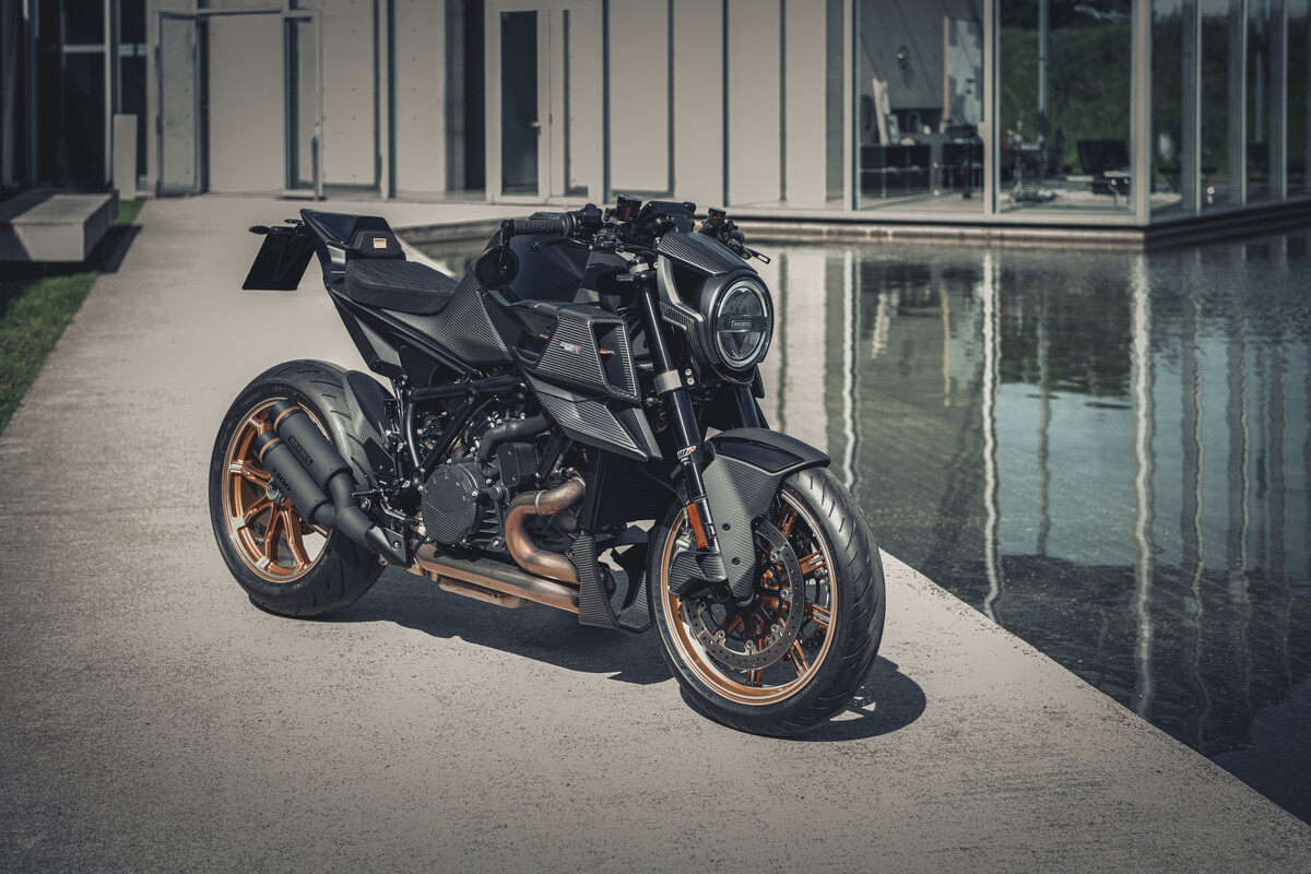 BRABUS 1300 R MASTERPIECE