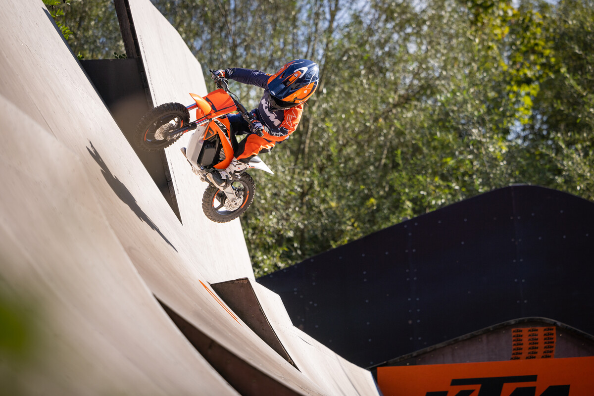 KTM SX-E2