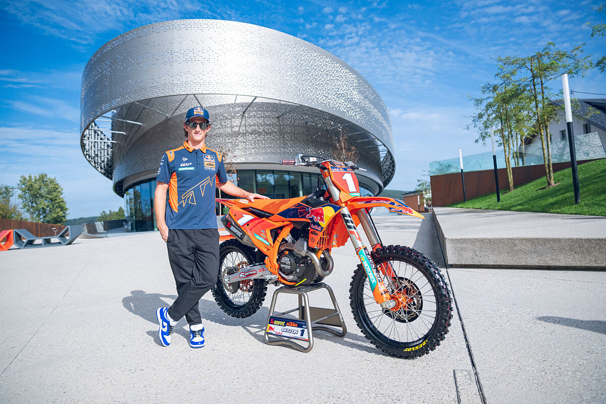2023 Chase Sexton factory visit
