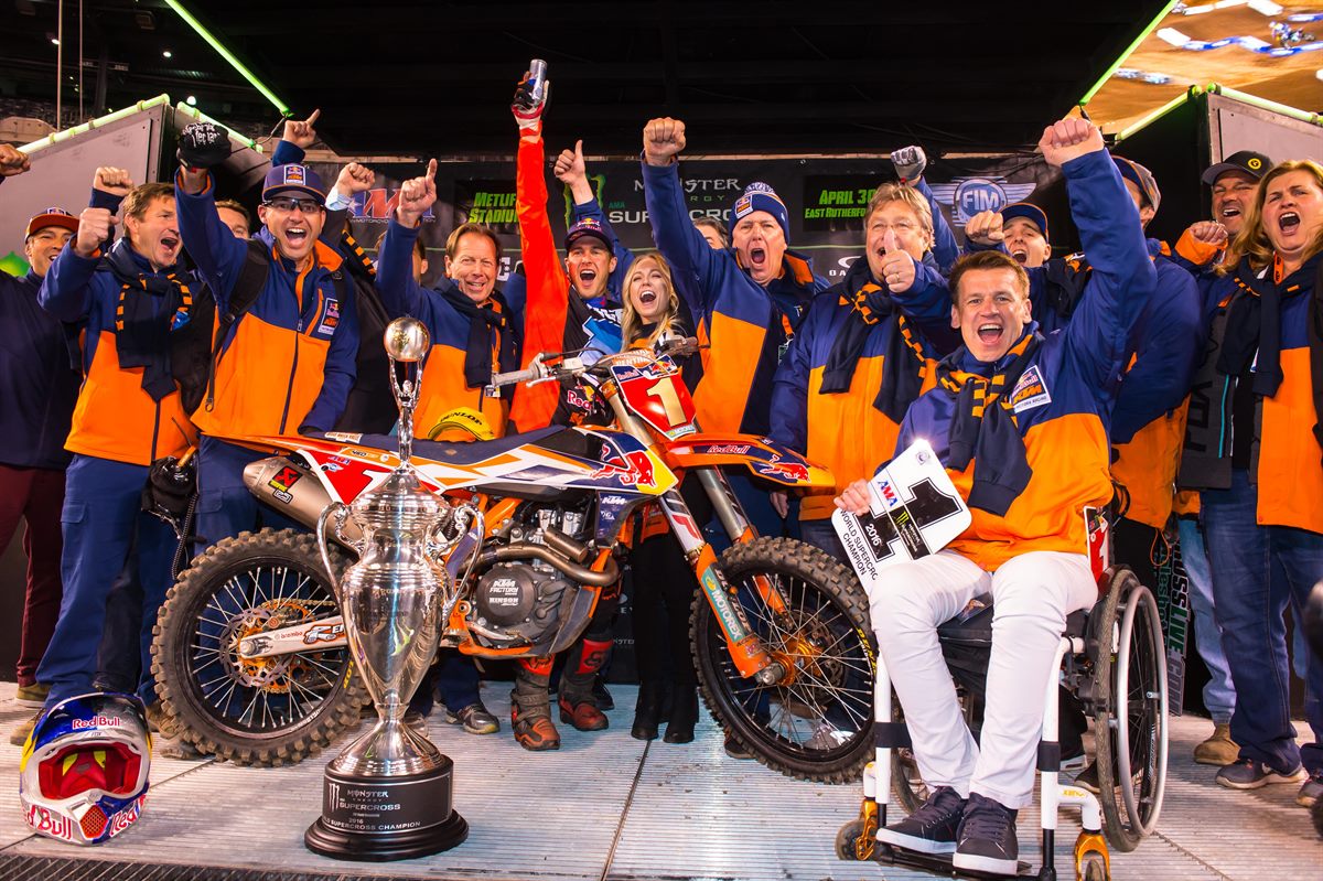 Ryan Dungey & Team KTM 450 SX-F Podium East Rutherford 2016