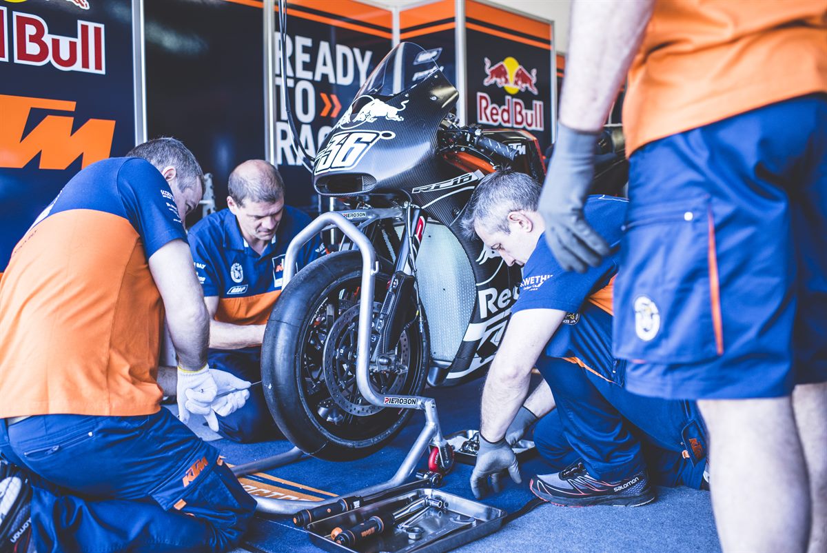 Mechanics Mika Kallio KTM RC16 Box Misano 2016