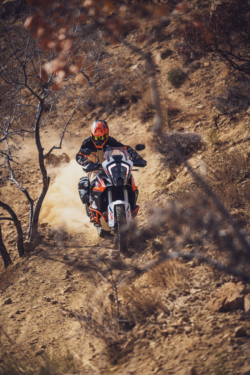 2024 KTM 1290 SUPER ADVENTURE Range