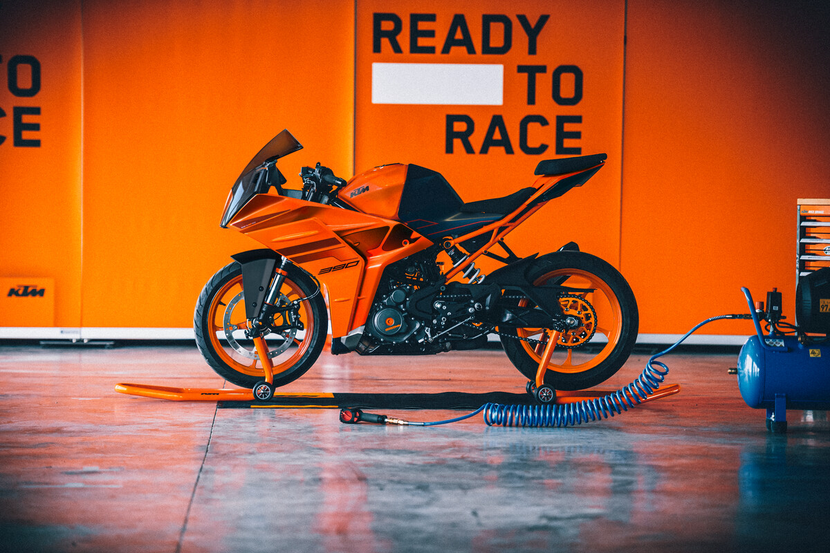 2024 KTM RC RANGE