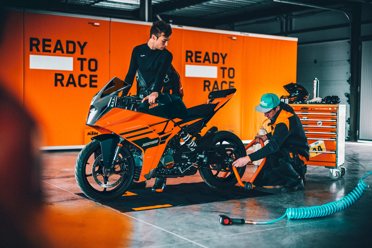 2024 KTM RC RANGE