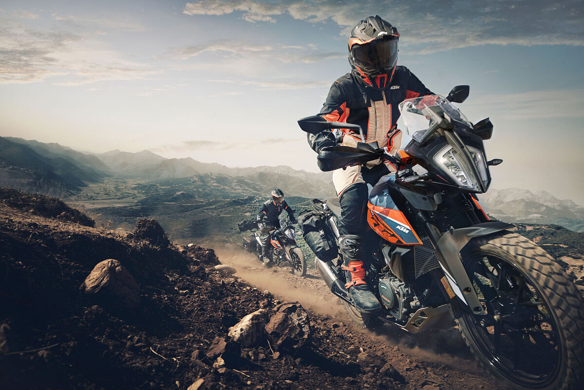 416234_MY22 KTM 390 ADVENTURE _ FRA approved_EU_ Global (1)