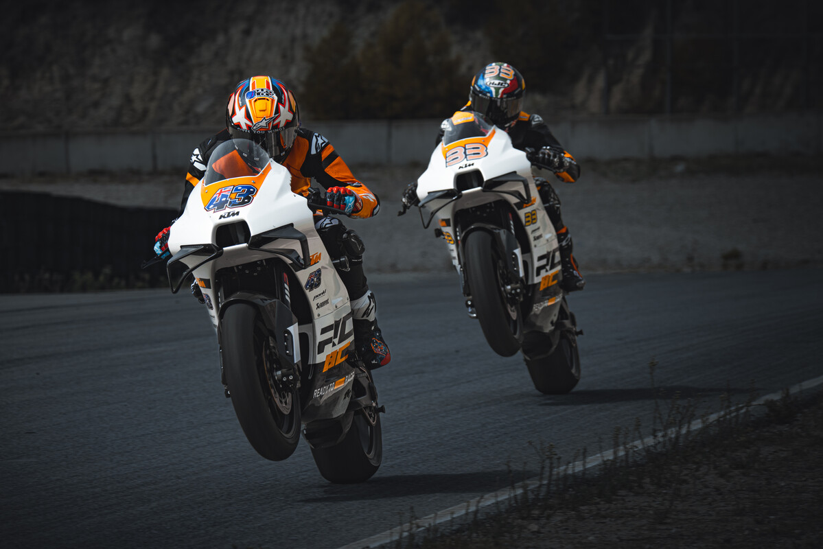 2024 KTM RC8C